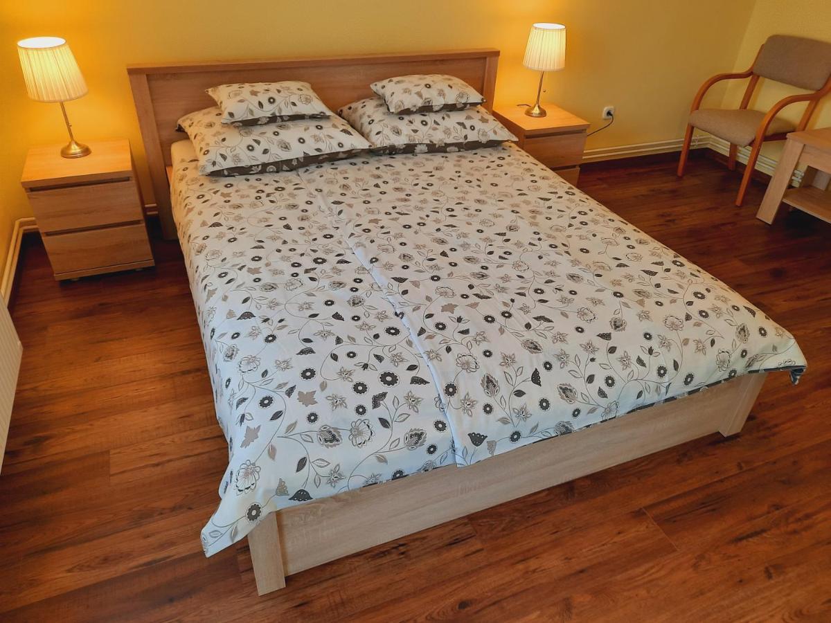 Apartmanhaz King Heviz Luaran gambar