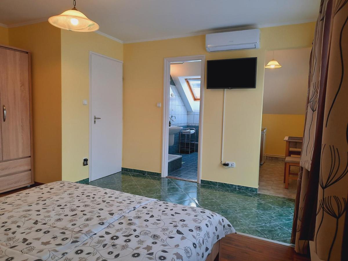 Apartmanhaz King Heviz Luaran gambar