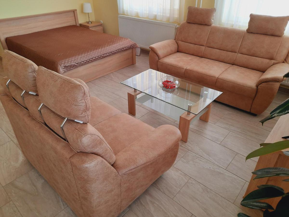 Apartmanhaz King Heviz Luaran gambar