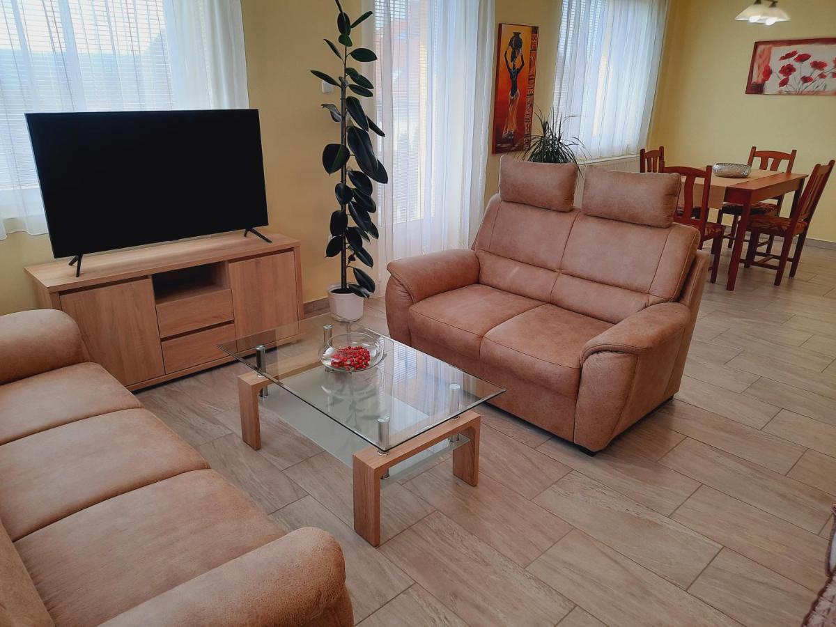 Apartmanhaz King Heviz Luaran gambar
