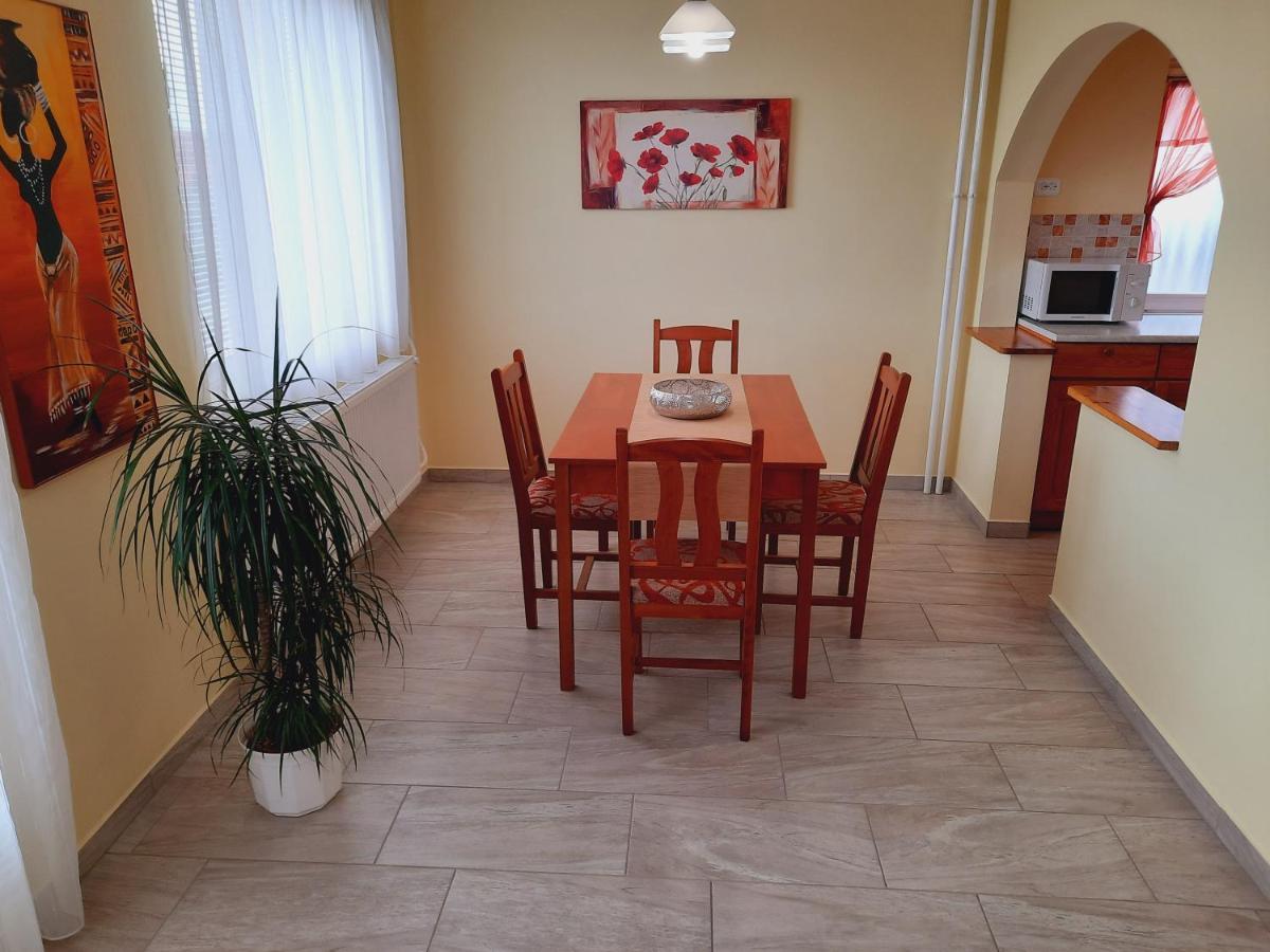 Apartmanhaz King Heviz Luaran gambar