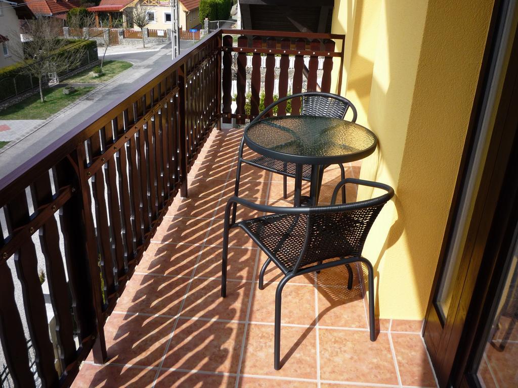 Apartmanhaz King Heviz Luaran gambar